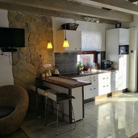 Janosikove Diery Apartment